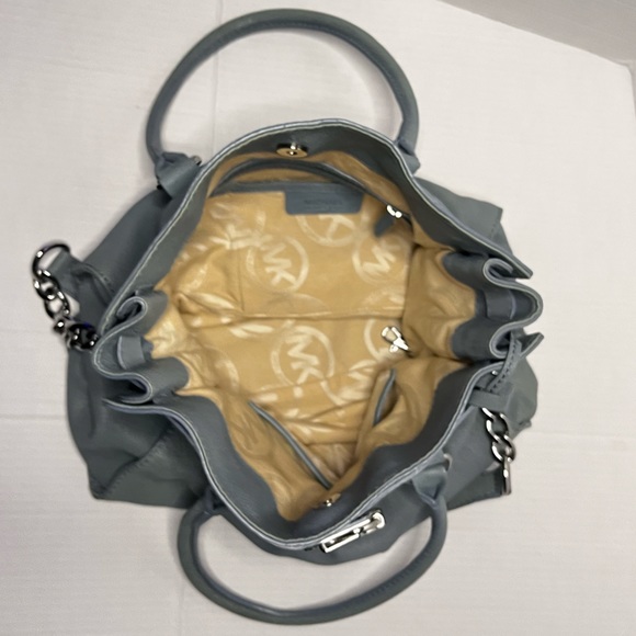 Michael Kors Hamilton Shoulder Bag - Picture 6 of 16
